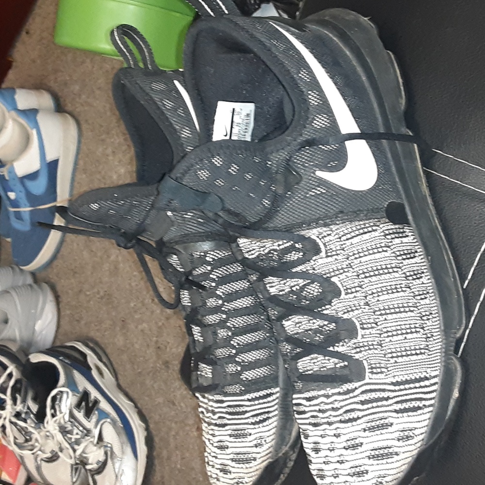 NIKE KEVIN DURANT SIZE 12 GOOD CONDITION